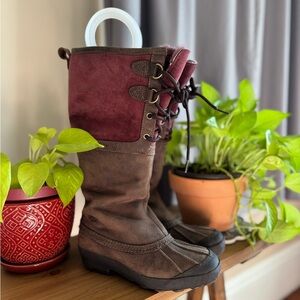 Ugg Boots | Warm and Waterproof